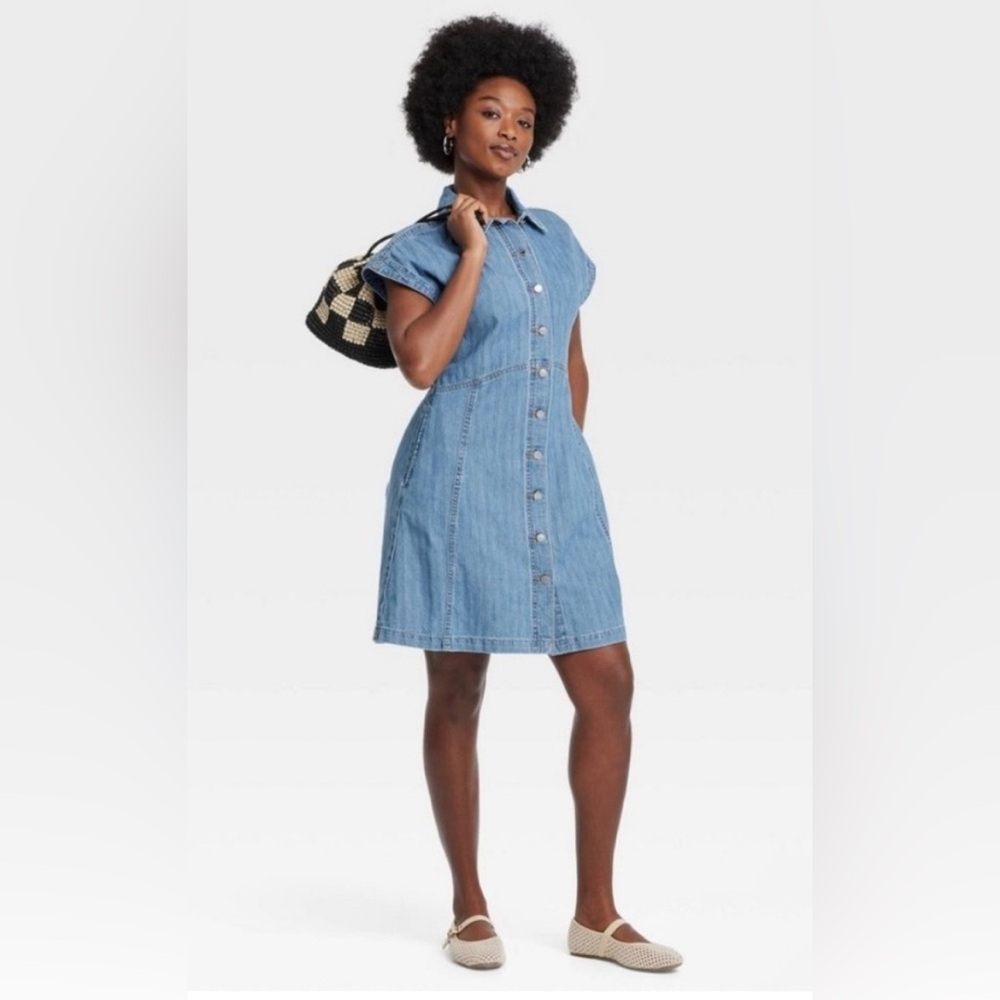 Women's Denim Flouncy Dress - Universal Thread Med-Large Medium Wash